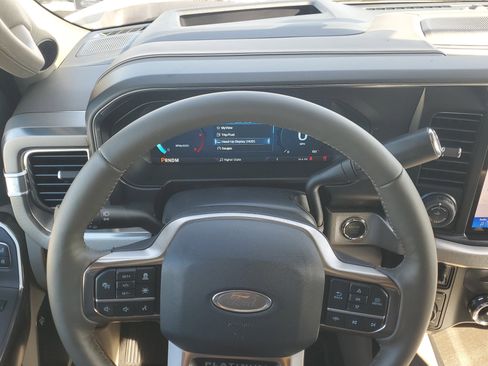 New 2026 Ford F450 Platinum w/ Platinum Plus Package image 19