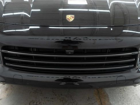 Used 2023 Porsche Cayenne Platinum Edition AWD/4WD image 48