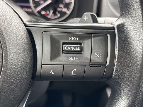 Used 2024 Nissan Rogue S FWD image 21