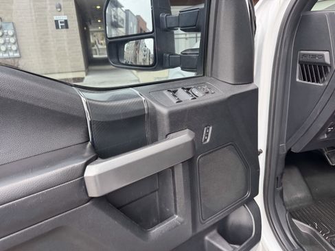 Used 2018 Ford F150 XLT w/ Equipment Group 302A Luxury image 17