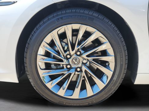 Used 2024 Lexus ES 350 w/ Technology Package FWD image 35