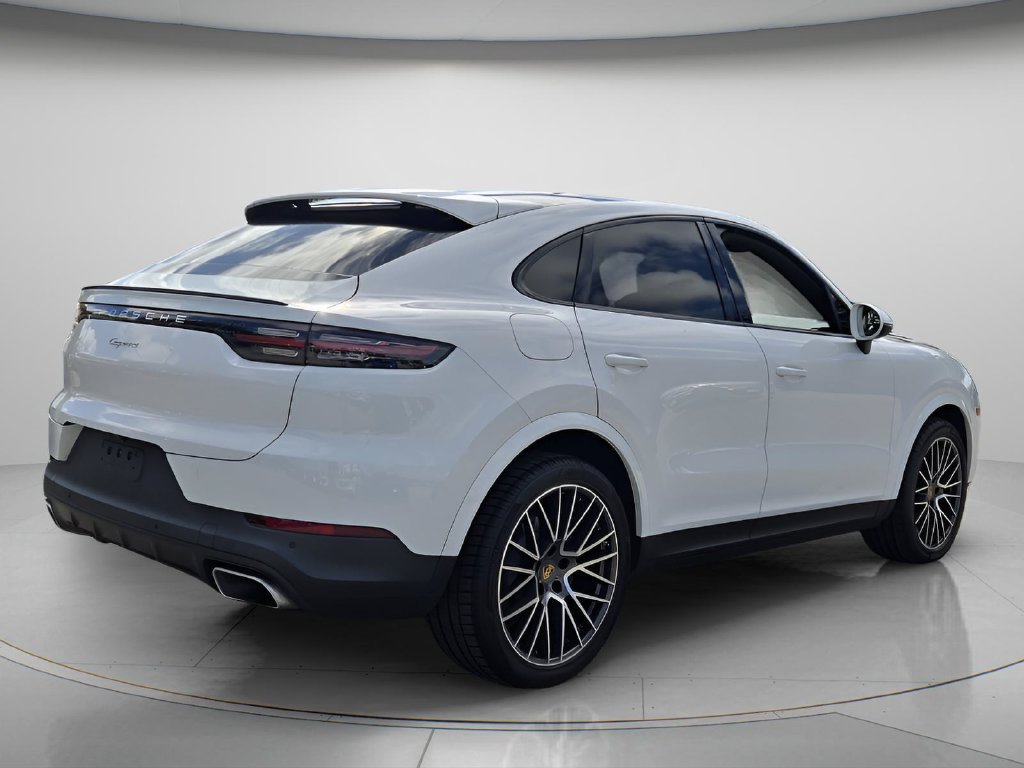 Used 2022 Porsche Cayenne Coupe AWD/4WD image 8