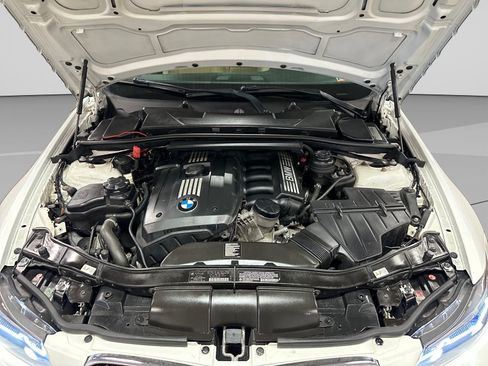 Used 2011 BMW 328i xDrive Sedan AWD/4WD image 27