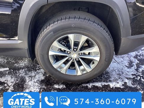 Used 2025 Chevrolet Equinox LT image 28