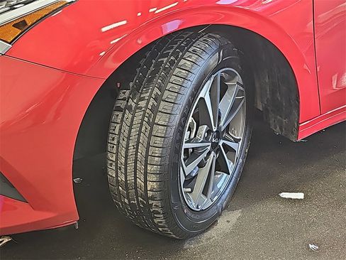 Used 2024 Kia Forte LXS image 32