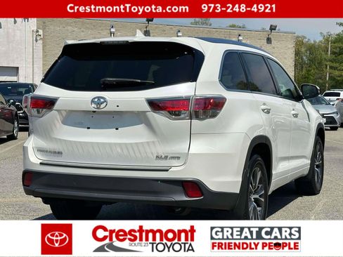 Certified 2016 Toyota Highlander XLE AWD/4WD image 3