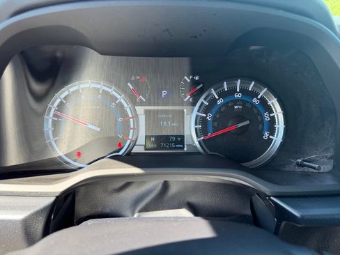 Used 2019 Toyota 4Runner TRD Off-Road Premium AWD/4WD image 20
