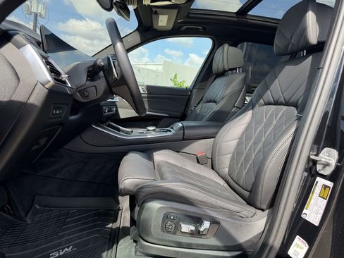 Used 2025 BMW X5 sDrive40i w/ Climate Comfort Package RWD image 28