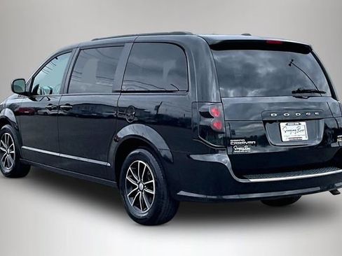 Used 2018 Dodge Grand Caravan GT image 4