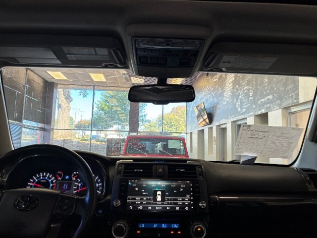 Used 2016 Toyota 4Runner Limited AWD/4WD image 28