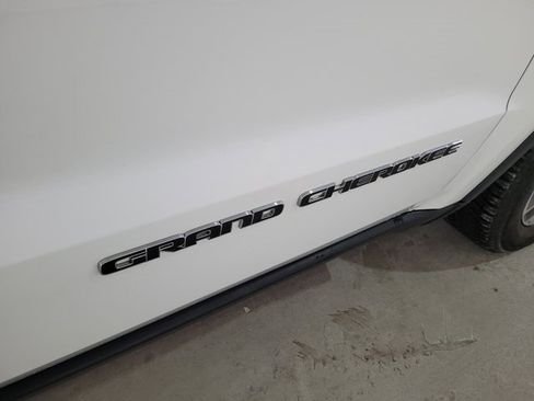 Used 2018 Jeep Grand Cherokee Limited image 57