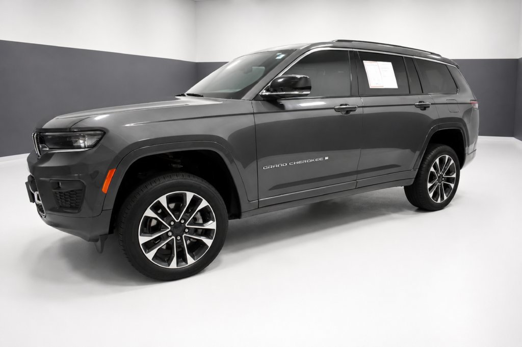 Used 2021 Jeep Grand Cherokee L Overland w/ Luxury Tech Group IV AWD/4WD image 2