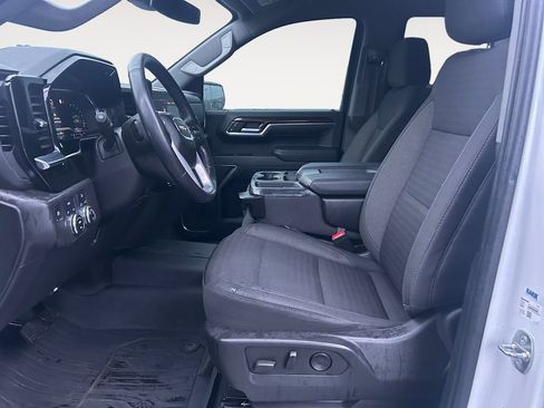 Used 2022 GMC Sierra 1500 SLE image 15