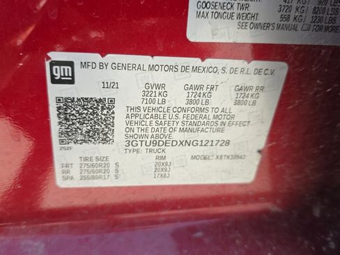 Used 2022 GMC Sierra 1500 SLT w/ X31 Off-Road Package AWD/4WD image 19