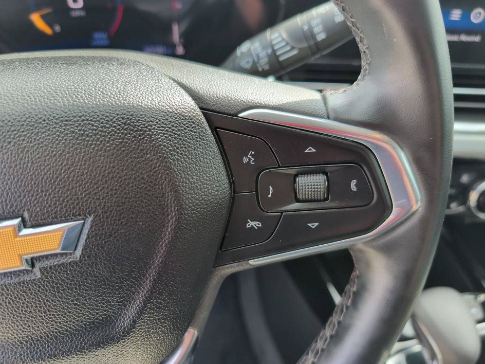 Used 2025 Chevrolet Trax LT w/ LT Convenience Package FWD image 20