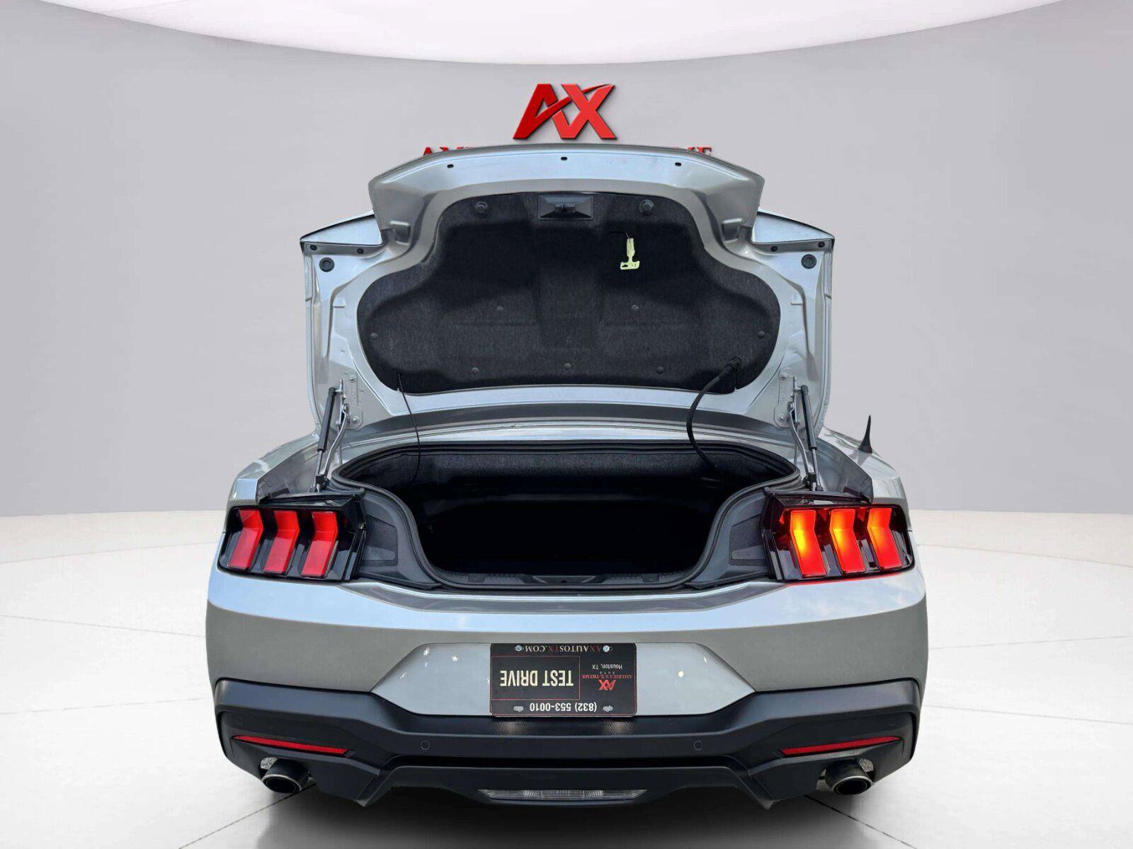 Used 2025 Ford Mustang Premium RWD image 40