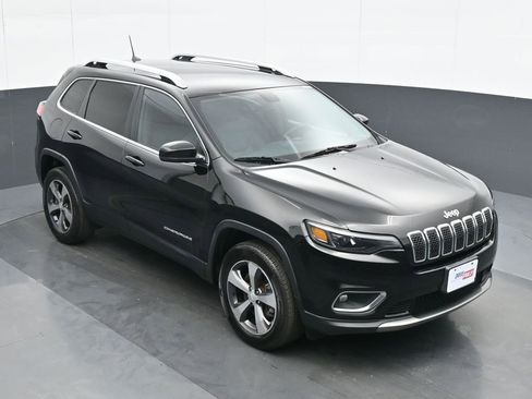 Used 2020 Jeep Cherokee Limited image 24