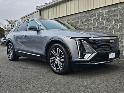 Certified 2024 Cadillac Lyriq Luxury image 13