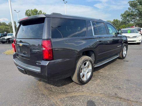 Used 2018 Chevrolet Suburban Premier AWD/4WD image 5