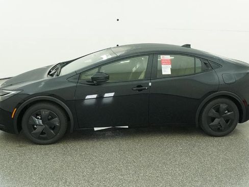 New 2026 Toyota Prius LE image 3