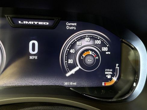 Used 2024 RAM 2500 Limited image 35