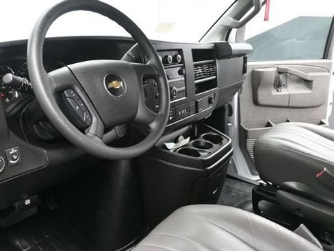 Used 2024 Chevrolet Express 3500 LS RWD image 20