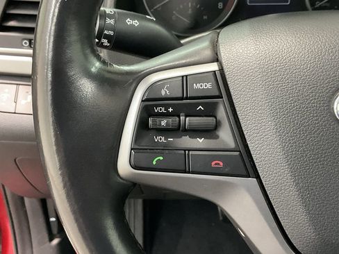 Used 2017 Hyundai Elantra Limited w/ Limited Tech Package 04 image 10