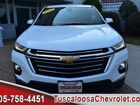 Used 2023 Chevrolet Traverse LT FWD image 4