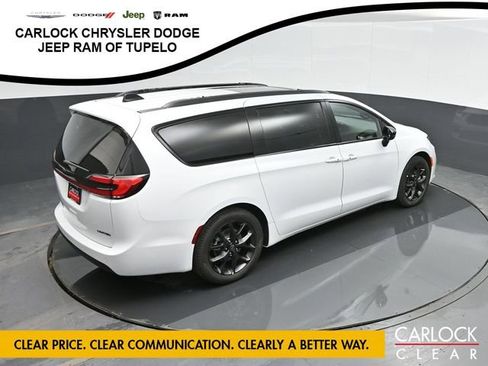 New 2026 Chrysler Pacifica Limited image 51