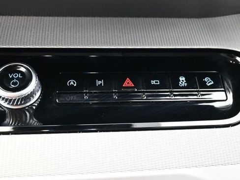 Used 2025 Ford Expedition Active AWD/4WD image 25