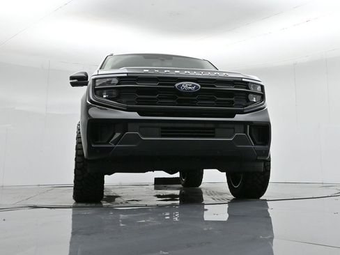 New 2025 Ford Expedition Active image 58
