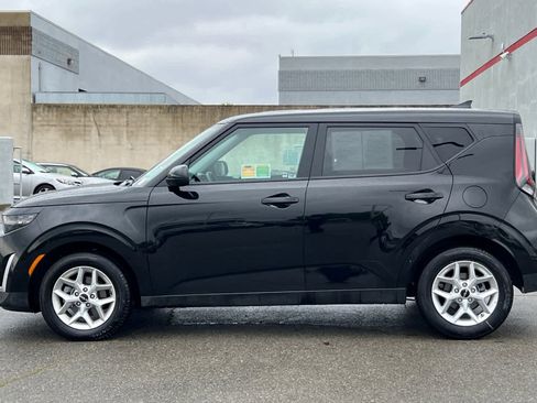 Used 2025 Kia Soul LX w/ LX Technology Package image 9