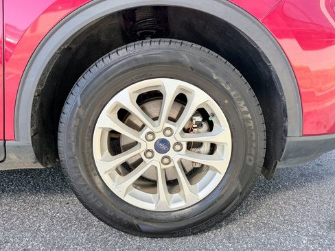 Used 2020 Ford Escape SE image 31