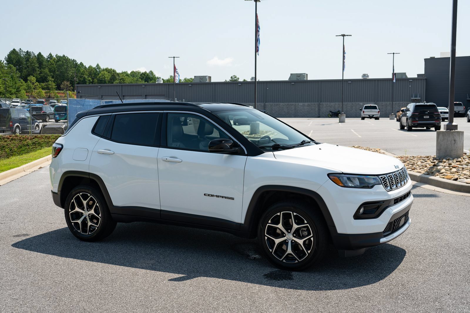 Used 2024 Jeep Compass Limited AWD/4WD image 12