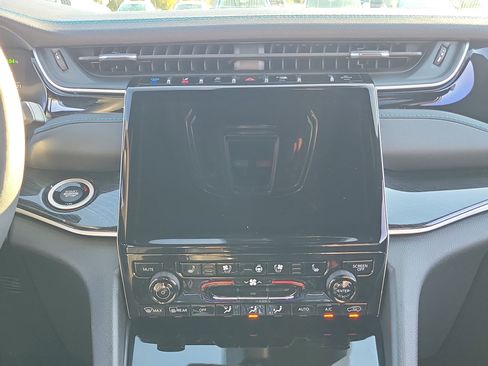 Used 2024 Jeep Grand Cherokee Trailhawk w/ Advanced Protech Group II image 17