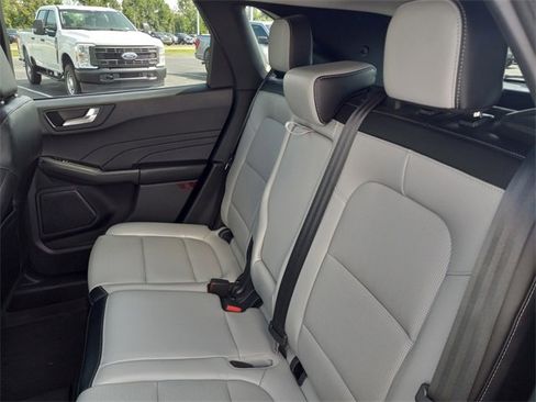 Used 2023 Ford Escape Platinum image 14