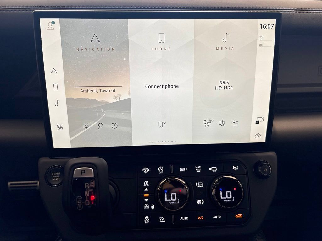 New 2026 Land Rover Defender 110 AWD/4WD image 23
