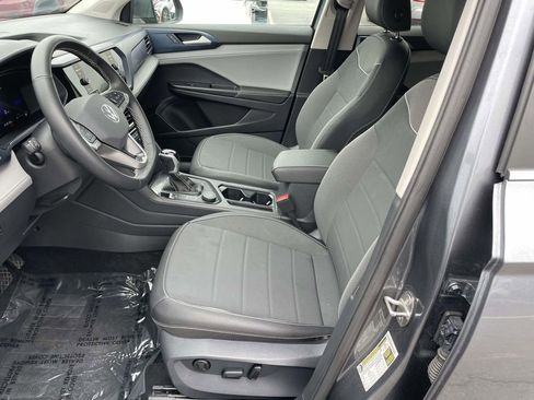 Used 2024 Volkswagen Taos SE image 28
