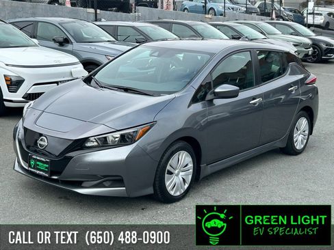 Used 2025 Nissan Leaf S FWD image 1