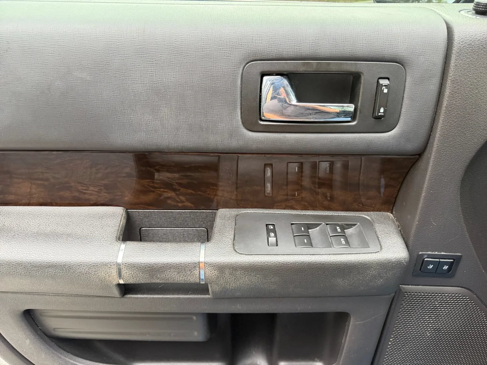 Used 2016 Ford Flex Limited FWD image 17
