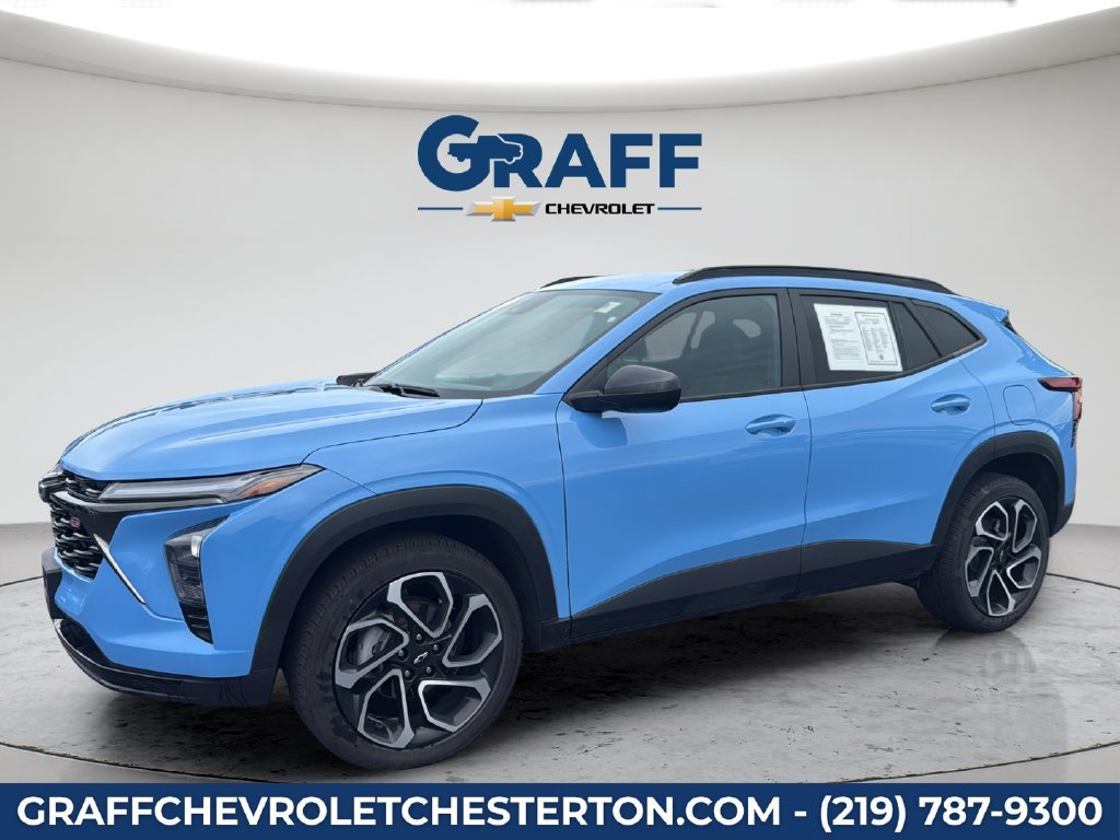 Used 2024 Chevrolet Trax RS w/ Driver Confidence Package FWD image 2