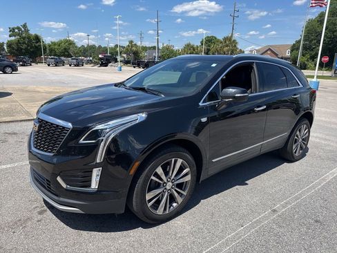 Used 2020 Cadillac XT5 Premium Luxury FWD image 1