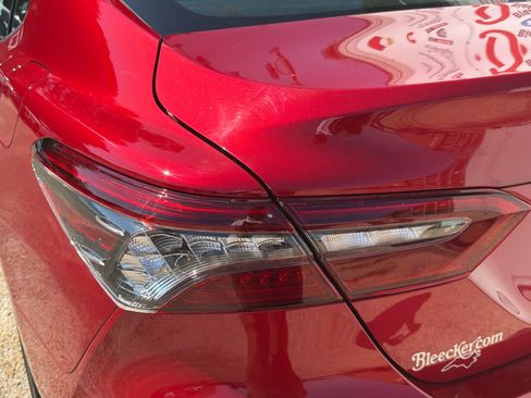 Used 2023 Toyota Camry XLE FWD image 15