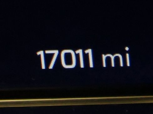 Used 2023 Chevrolet Tahoe Z71 image 24