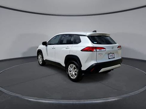 Used 2025 Toyota Corolla Cross L FWD image 6