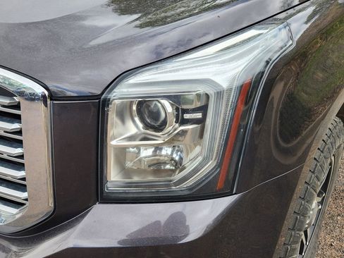 Used 2018 GMC Yukon XL Denali w/ Denali Ultimate Package image 12