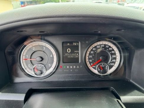 Used 2018 RAM 3500 Tradesman w/ Chrome Appearance Group AWD/4WD image 18
