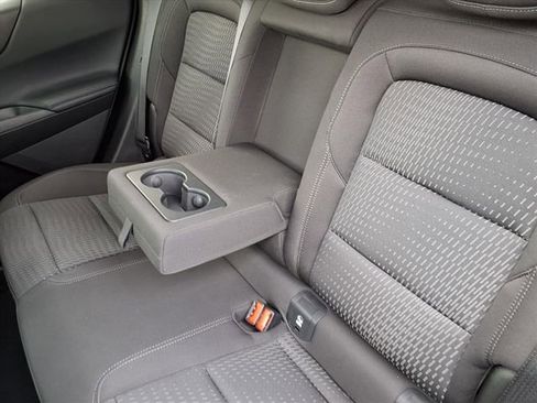 Used 2025 Chevrolet Equinox LT image 68