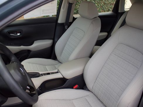 Used 2025 Honda HR-V LX image 14