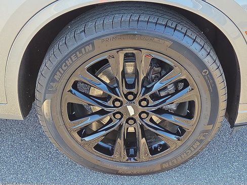 Used 2024 Cadillac XT6 Luxury image 7